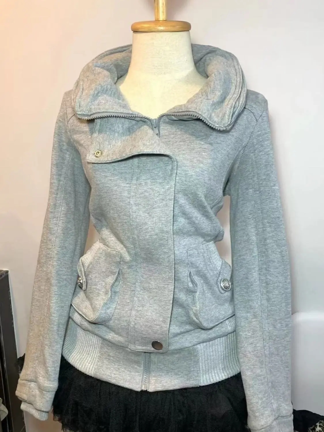 Retro Gray Sweatshirt For Wome – Vintage Zip Hoodie Bewertung und Preis