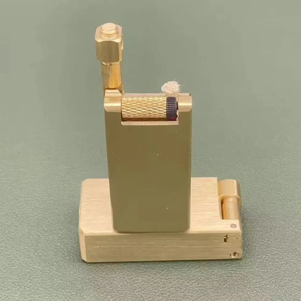 Vintage European Pipe Lighter, – Vintage Collectible Lighters Bewertung und Preis